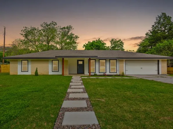 1241 Lake Terrace Dr, Elgin, TX 78621