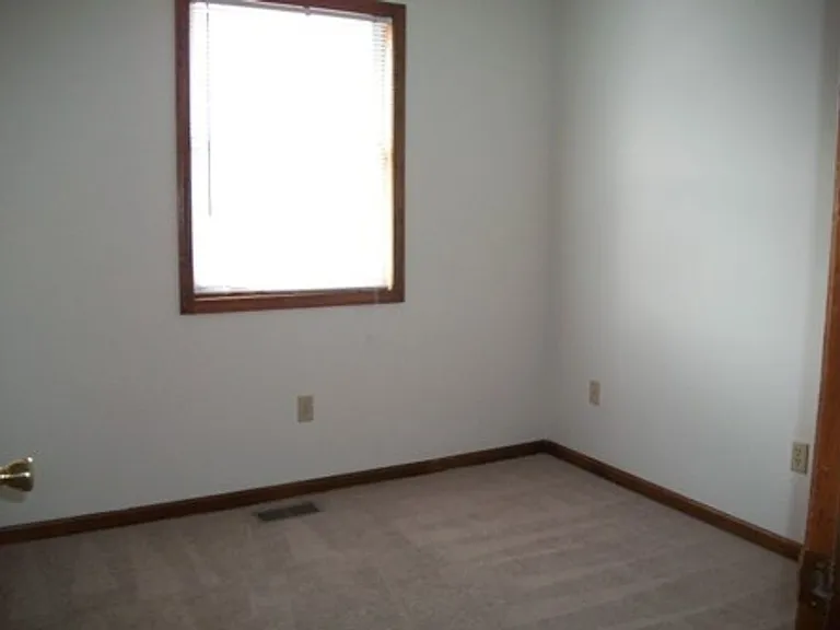 706 Streck Ct — Photo 9