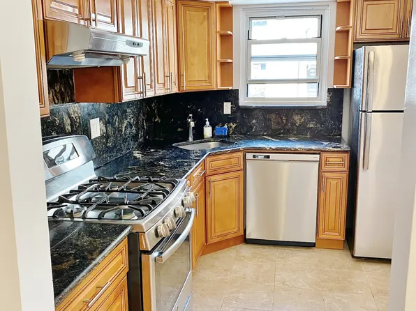 28-17 37th Street image 1 of 8