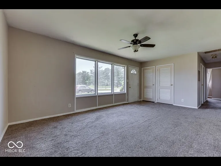 306 Parkview Dr — Photo 5
