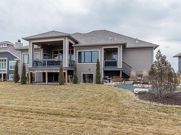 4th image of 4211 NE Bellagio Cir