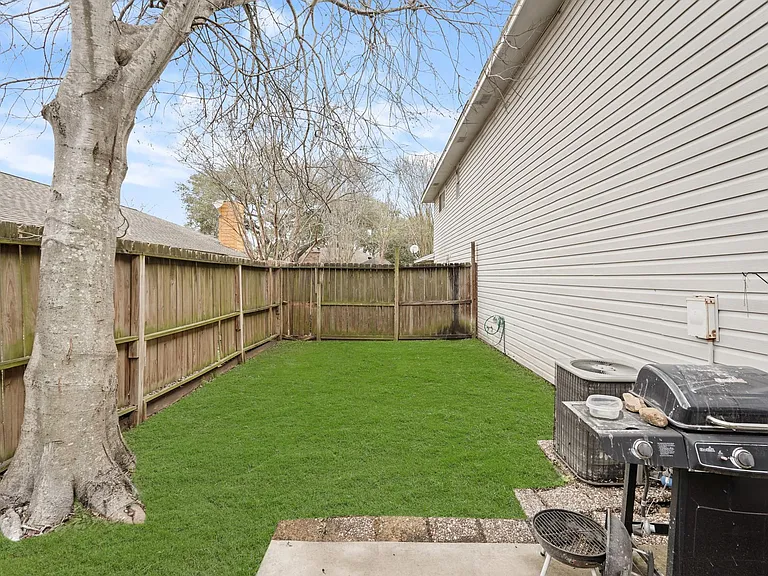 10814 Sugar Hill Dr #A — Photo 25
