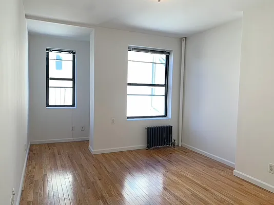 Rented by Compass | media 18