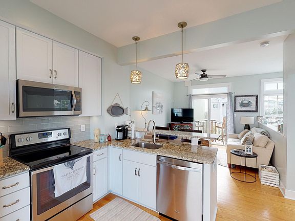 5th image of 102 W Terminal Boulevard #11