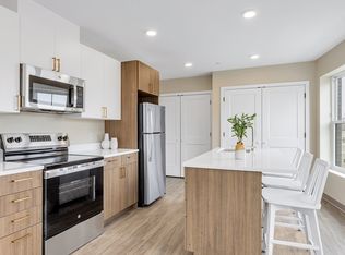 377 Cummins Hwy #201, Roslindale, MA 02131