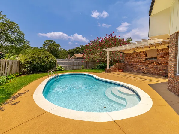 510 Sequoia Dr, Fort Walton Beach, FL 32547