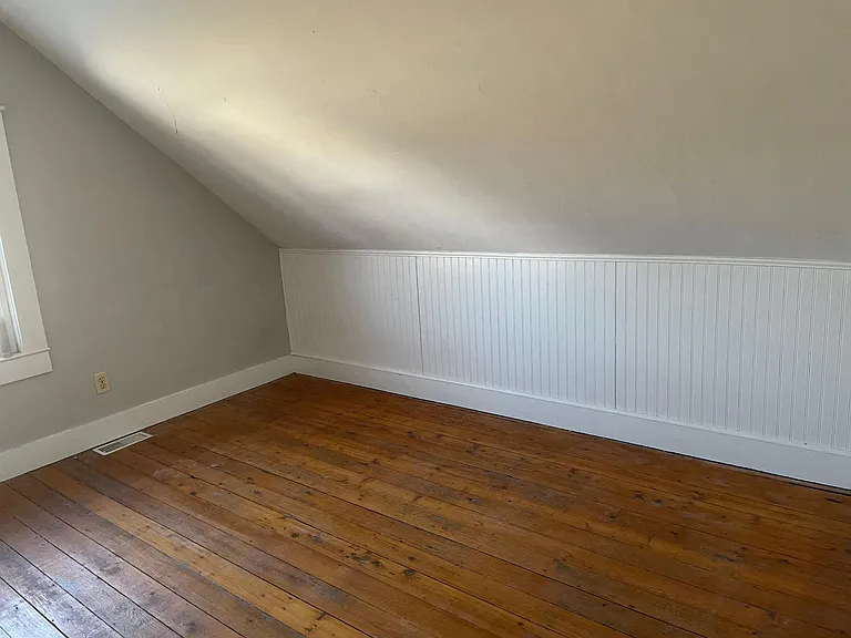 48 Salisbury Ave — Photo 7