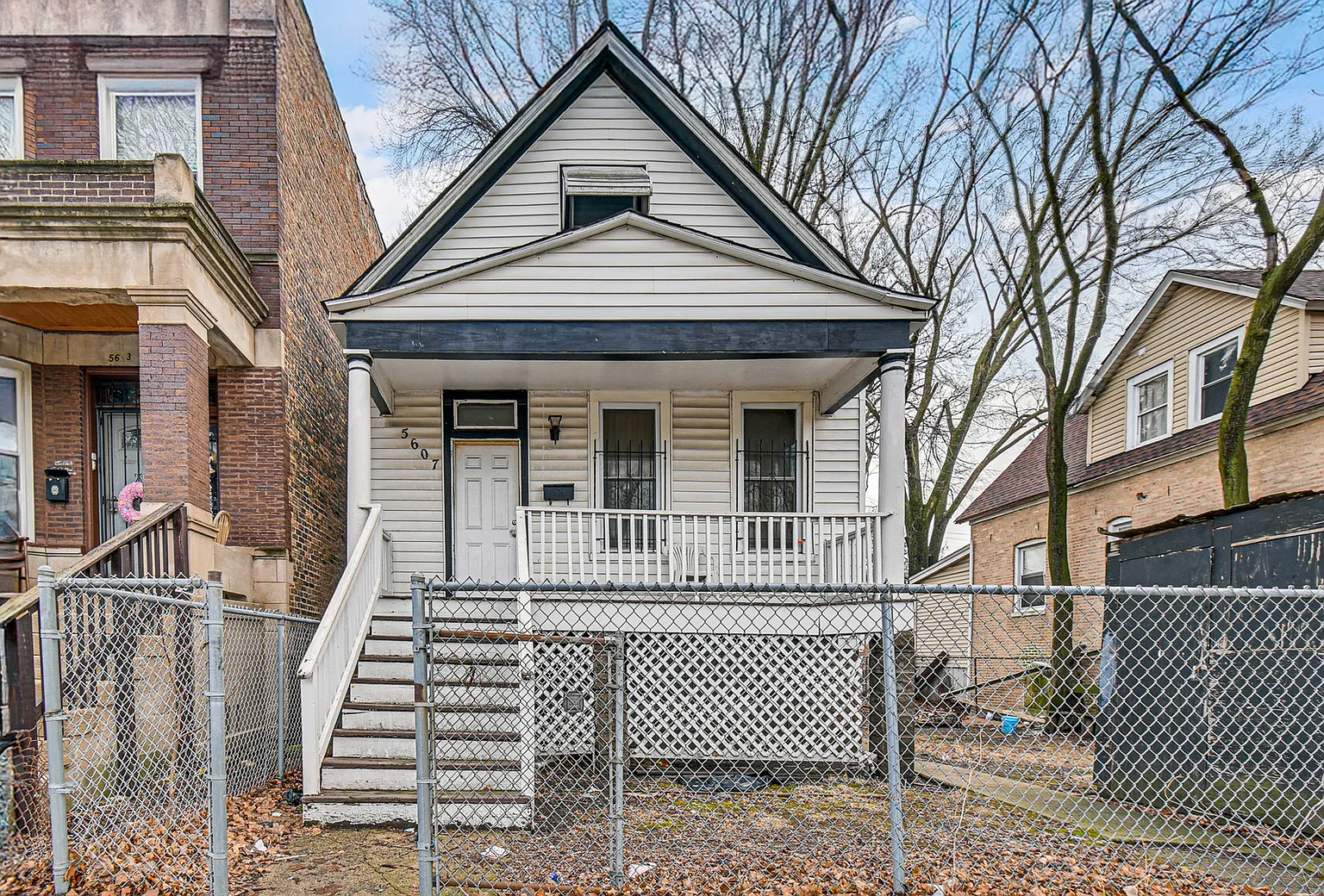 5607 S Laflin St photo 1