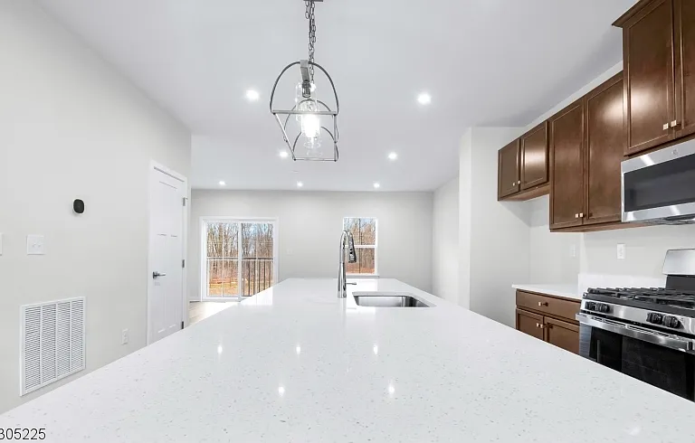 9 Peckwell St — Photo 12