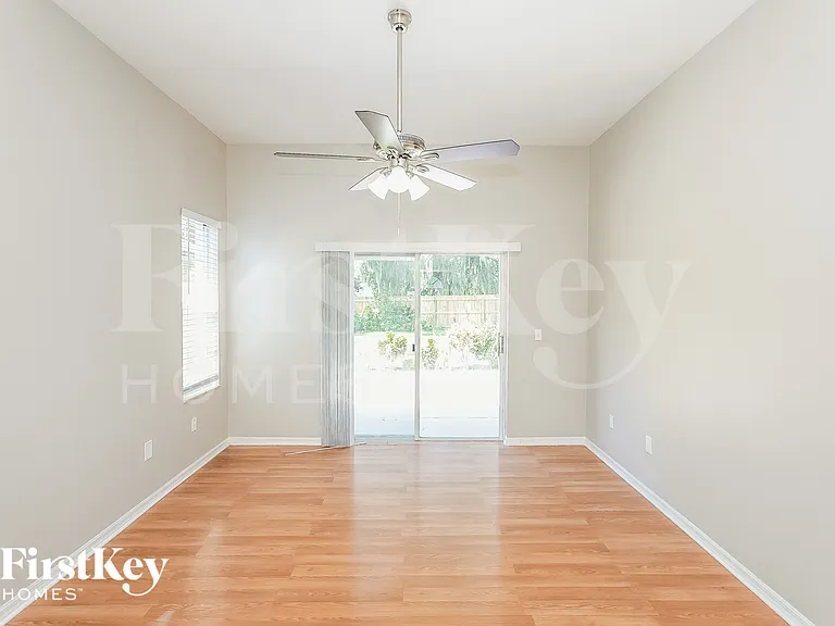 9712 Glenpointe Dr — Photo 8