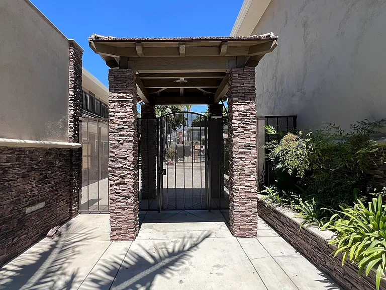 Garden Terrace Apartments — Photo 7