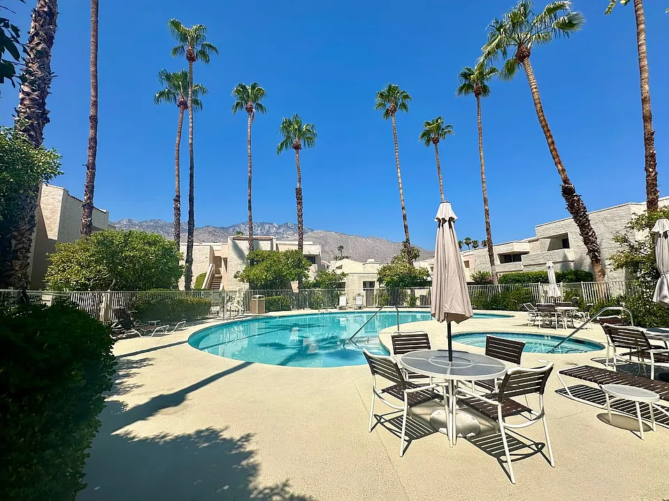 1631 S Cerritos Dr