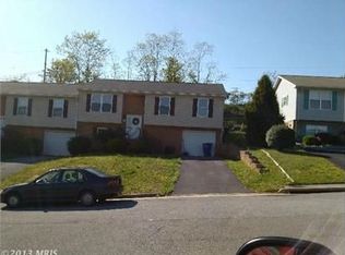 595 Cresthaven Ct, Front Royal, VA 22630