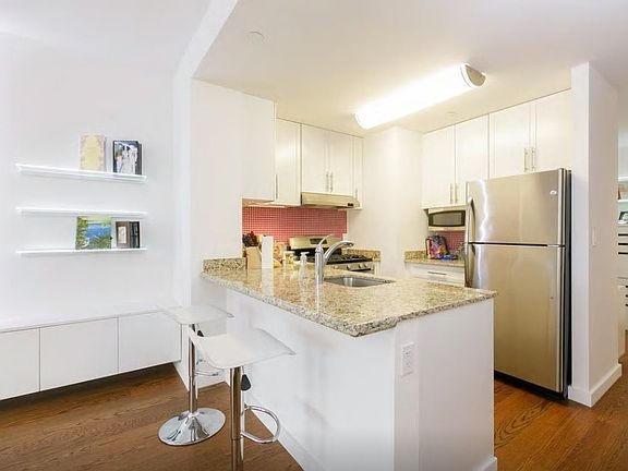 5th image of 40-28 College Point Blvd #1510