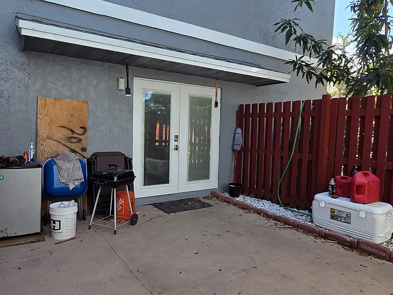 4 Crossings Cir #B — Photo 1