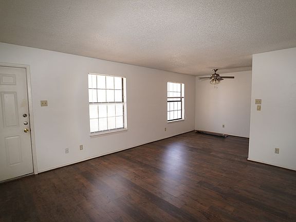 4th image of 511 W Oak St APT 14