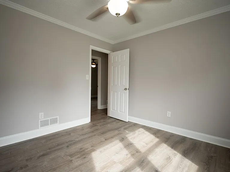 1030 Carriage Hill Rd — Photo 17