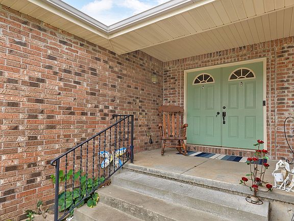4th image of 725 S Christopher Avenue