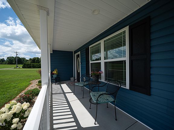 5th image of 60 Alexander Ferry Ln