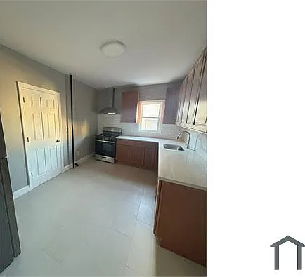 3 bed, $2,700 — Photo 3