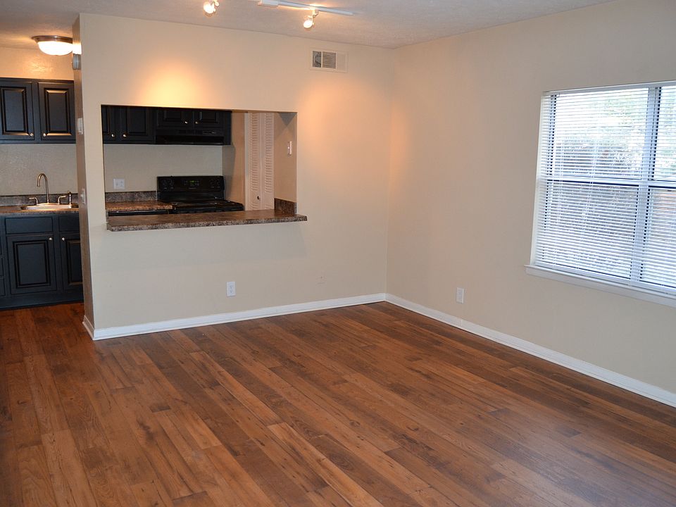 1st image of 502 Club Pkwy