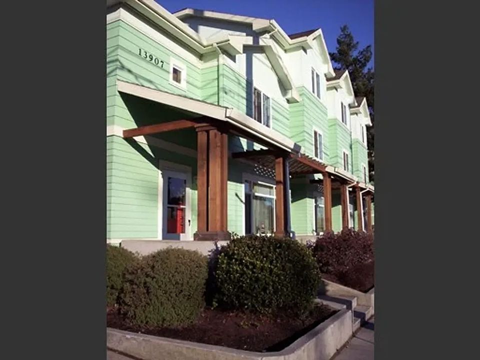 2nd image of 13907 SE Division St