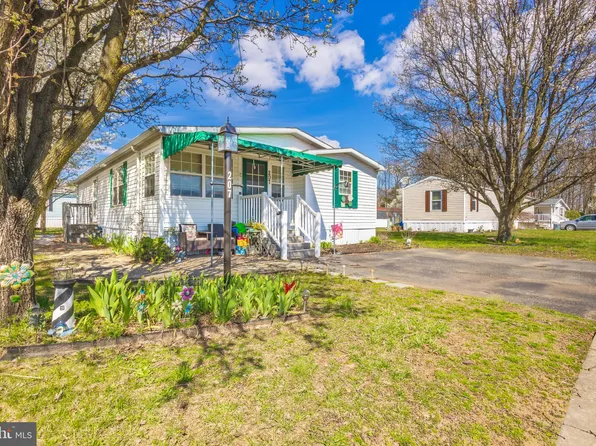 207 Oriole St, Paulsboro, NJ 08066