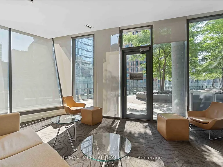 832 Bay St #4802 — Photo 17
