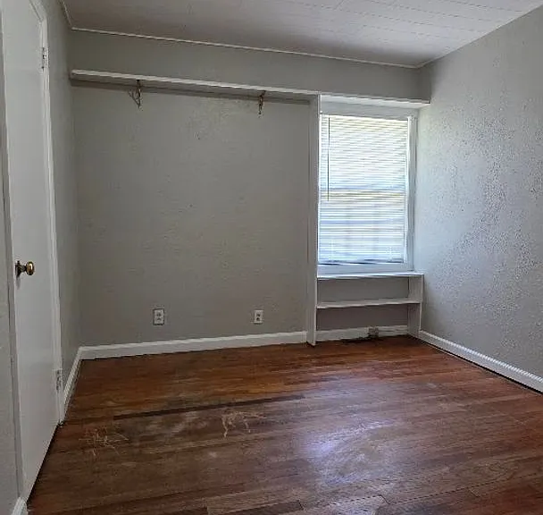 404 Elizabeth Ave — Photo 15