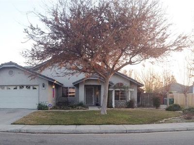 100 Orange St, Kingsburg, CA, 93631