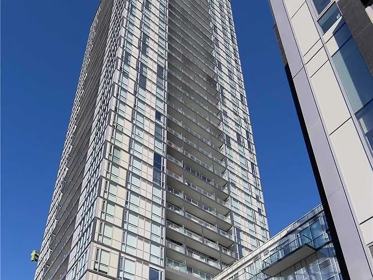5180 Yonge St #409 — Photo 1