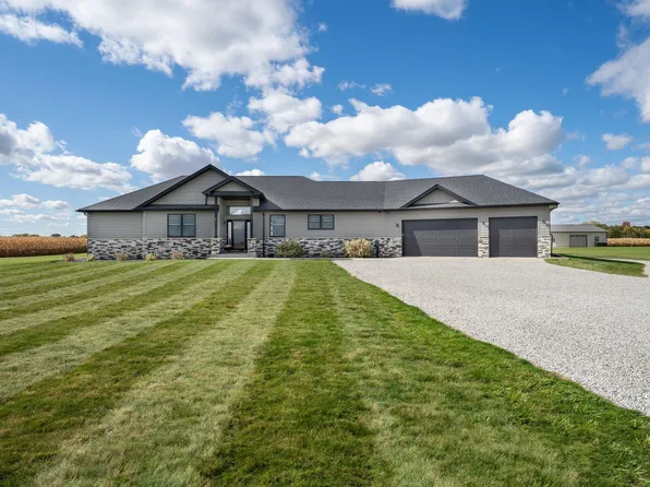 526 S 250 W, Valparaiso, IN 46385