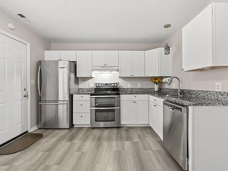 kitchen - view 1