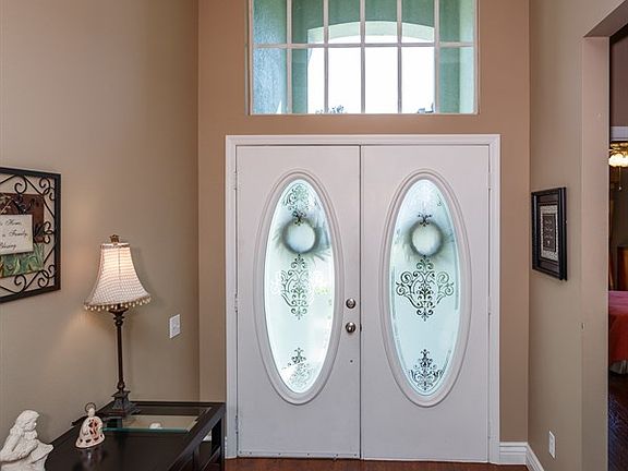 3rd image of 305 Hanging Moss Cir