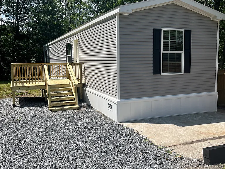1745 Southside Rd — Photo 1