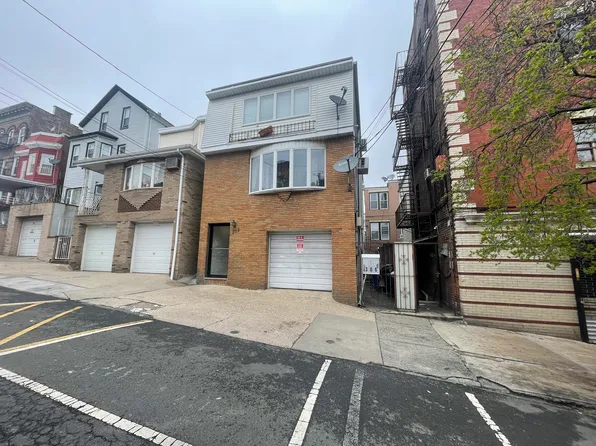 306 65th St APT 1, West New York, NJ 07093