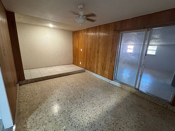 4th image of 826 W Adams St