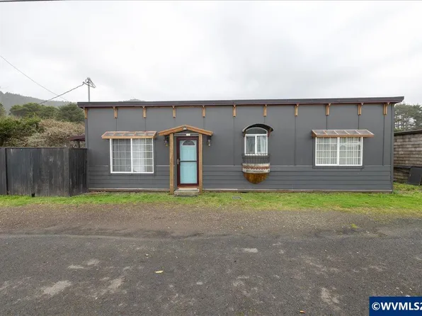 1940 Highway 101 N, Rockaway Beach, OR 97136