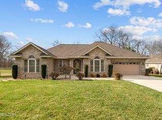 429 E Deer Creek Dr, Crossville, TN 38571