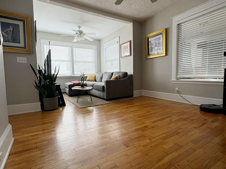 Living room with breakfast nook