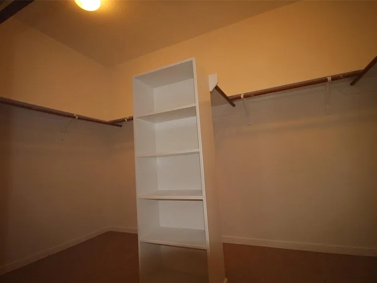 16730 Town Glade Dr — Photo 15