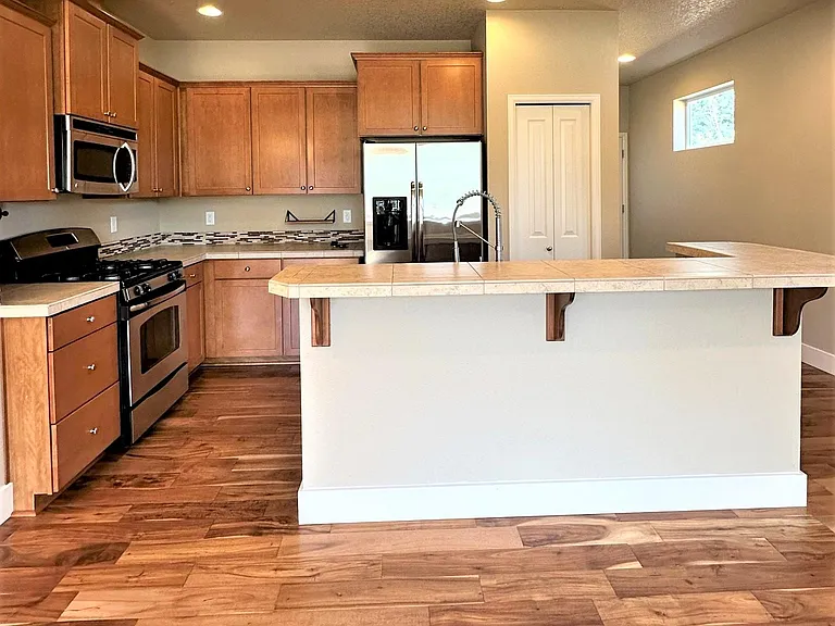 20672 SW Edgemont St — Photo 23
