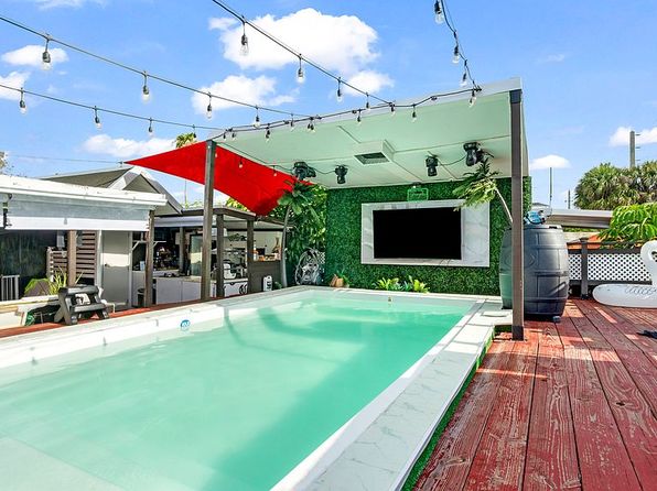 miami-florida-2057620878 picture