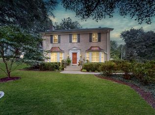 1220 Chickasaw Rd, Paris, TN 38242