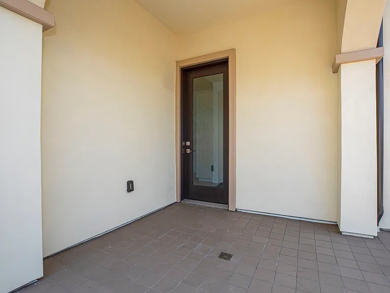 1029 Melrose Ave #104 — Photo 38