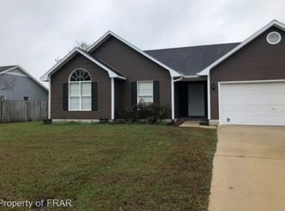 114 Chapel Hill Dr, Raeford, NC 28376