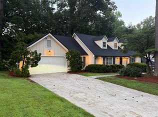 229 Devonwood Dr, Atlanta, GA 30328