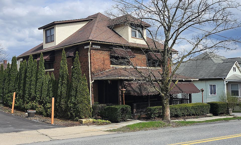 1st image of 456-458 Strayer Street Pr