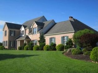 4280 Commonwealth Dr, Emmaus, PA