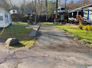 4229 E Pkwy, Gatlinburg, TN 37738